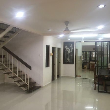 Sweethome For Travelers Seremban Extérieur photo